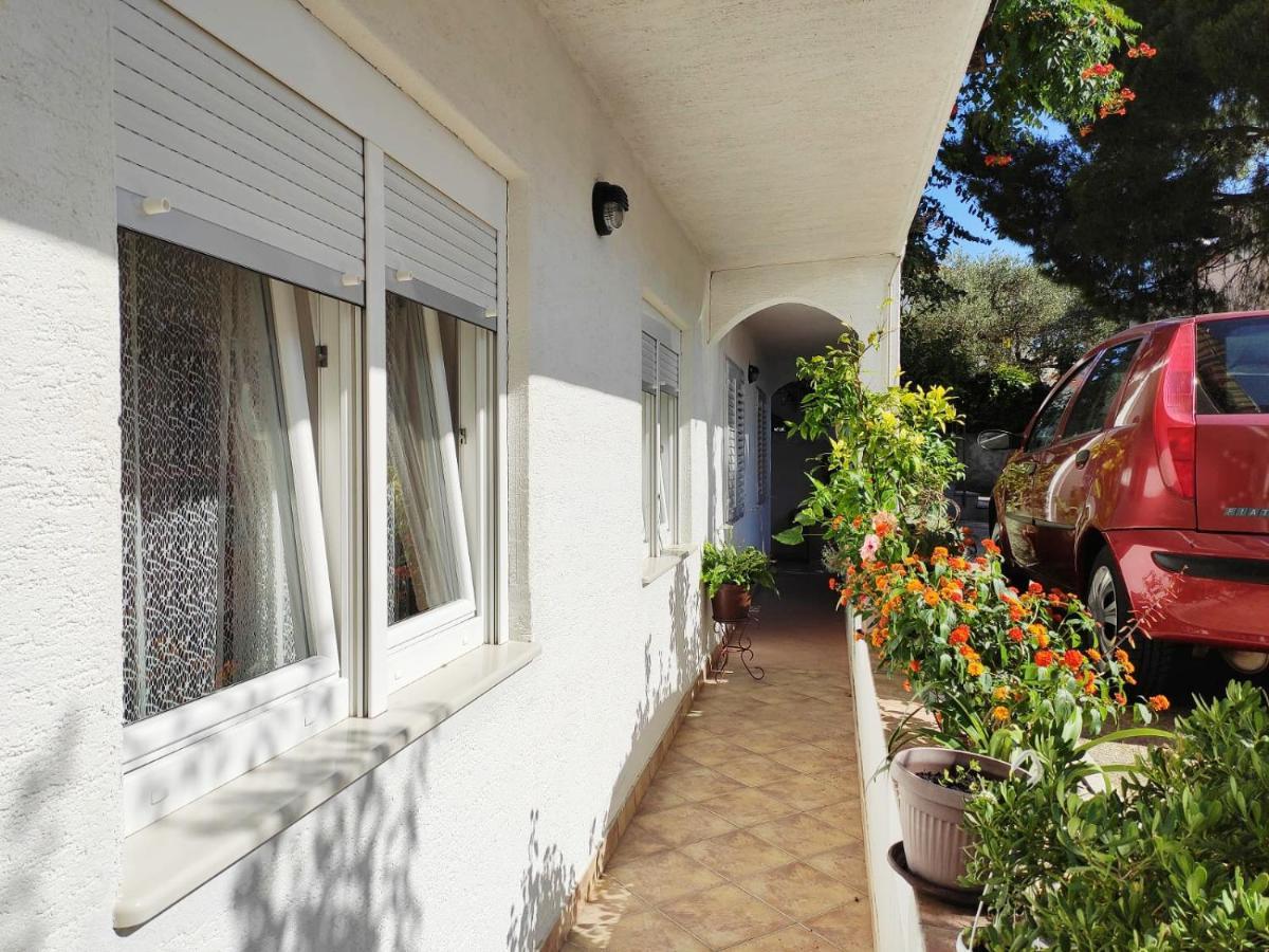 Apartman Rivana Baška Voda Kültér fotó